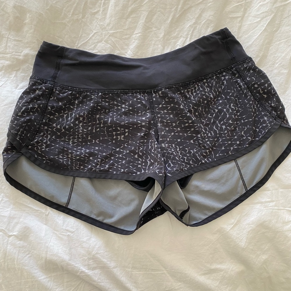Lululemon Speed Up Shorts Size 4